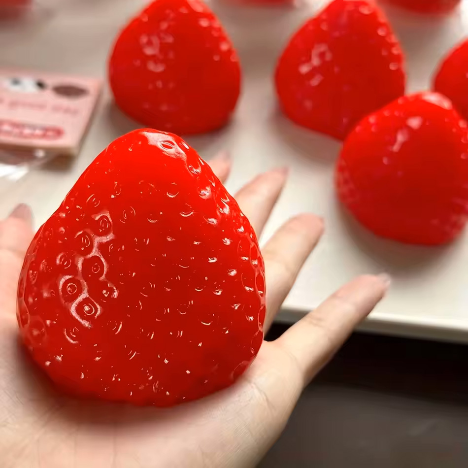 2026 Squishy Big Strawberry Sq - Kids Toys Entertainer ulasan dan harga
